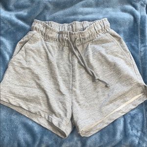 HIGH RISE SHORTS
